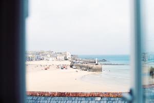 海景或在旅馆看到的海景
