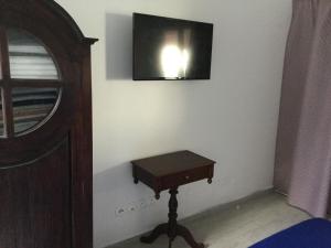 TV a/nebo společenská místnost v ubytování La Marine