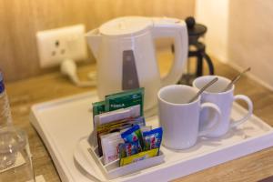 Tetera y cafetera en Hotel Barahi Pokhara