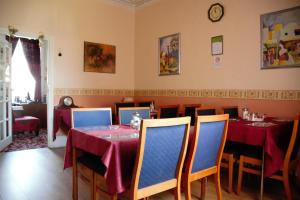 Restaurace v ubytování Bow Guest House