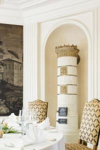 Posezení v ubytování Althoff Hotel Fürstenhof