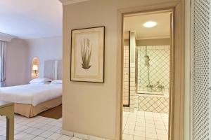 Koupelna v ubytování Therasia Resort Sea and SPA - The Leading Hotels of the World