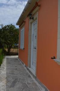 The building in which the holiday home is located