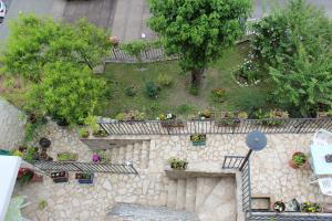 A garden outside Il Castello sul Lago