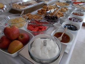 Comida no apart-hotel ou em algum lugar perto