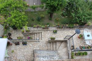 A garden outside Il Castello sul Lago