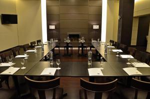 Der Geschäftsbereich oder Konferenzraum in der Unterkunft Esperos Palace Luxury & Spa Hotel