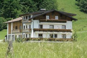 Zgradba, v kateri se nahaja apartma