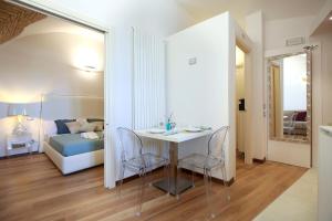 A seating area at Stella Maris suite relax