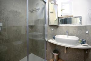 A bathroom at Stella Maris suite relax
