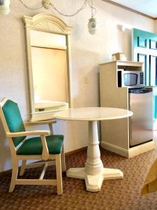 Kuchyň nebo kuchyňský kout v ubytování Lyn Aire Motel - Lake George