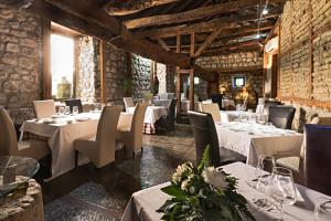 מסעדה או מקום אחר לאכול בו ב-Hotel Casa del Abad