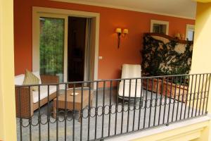 Gallery image of Villa Palmira Kinderfreies Hotel in Cannobio