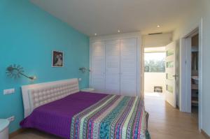 Postel nebo postele na pokoji v ubytování Villa B-29 + 27 fotografií