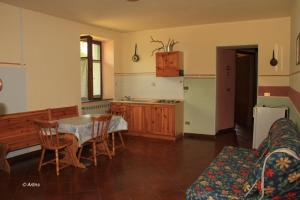 Kuchyň nebo kuchyňský kout v ubytování Agriturismo La Praduscella