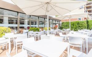 Reštaurácia alebo iné gastronomické zariadenie v ubytovaní BLUESEA Montevista Hawai