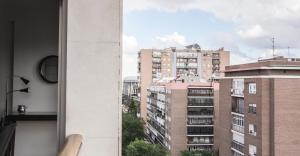 Zdjęcie z galerii obiektu Elegant retreat business district Bernabéu w Madrycie