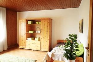 Fotografie z fotogalerie ubytování Ferienwohnung Ulrichstein/ Bobenhausen II v destinaci bobenhausen Zwei