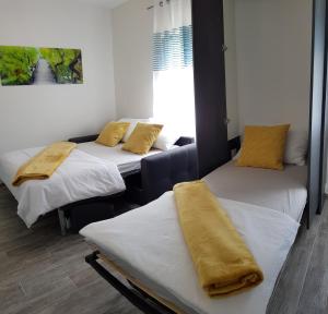 Postel nebo postele na pokoji v ubytování Apartment Prijeboj Plitvice Lakes