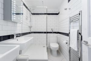 Un baño de Second Nest Nine Elms 17 fotos más