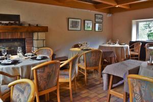 Restavracija oz. druge možnosti za prehrano v nastanitvi Hotel le Chalet