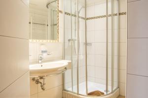Phòng tắm tại Hotel Gell