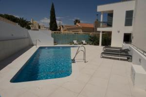 Bazén v ubytování Hotel La Posada De Paco - Spa & Adults Friendly nebo v jeho okolí