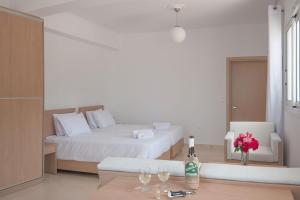 Cama ou camas em um quarto em Studios Angeliki
