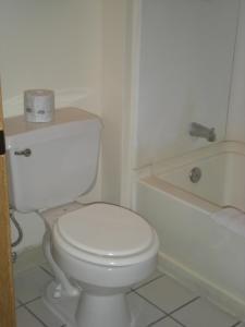 Ванная комната в Travelers Inn - Phoenix