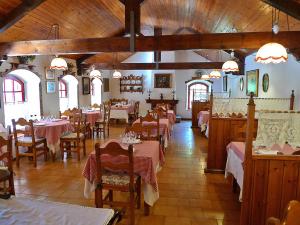 Restaurace v ubytování Apartaments La Taverna dels Noguers