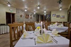 Restaurace v ubytování Hotel Dwór Karolówka
