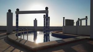 The swimming pool at or close to Apartament La Bonita