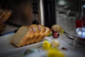 Jedlo v ubytovaní bed & breakfast alebo blízkom okolí