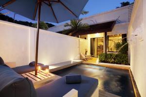 Access Resort & Villas - SHA Plus内部或周边的泳池