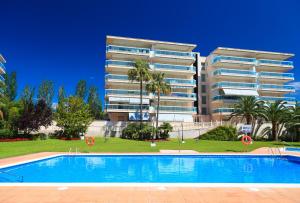 Bazén v ubytování UHC Village Park Apartments nebo v jeho okolí