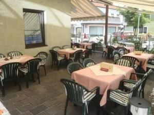 Restoran ili drugo mesto za obedovanje u objektu Gasthof Zur Linde