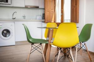 Kuchyňa alebo kuchynka v ubytovaní Feelathome Mártires Apartments