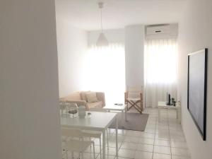 A seating area at Korona Beach Apartments II