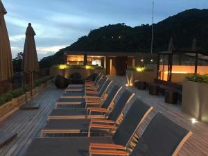 Nespecifikovaný výhled na hory nebo výhled na hory při pohledu z hotelu