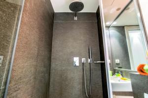 Un baño de Cosmo Apartments Passeig de Gràcia