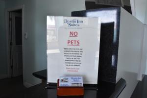Certifikát, hodnocení, plakát nebo jiný dokument vystavený v ubytování Destin Inn & Suites