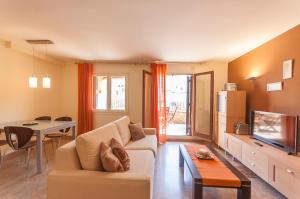 Posedenie v ubytovaní Lets Holidays apartment terrace La Guardia