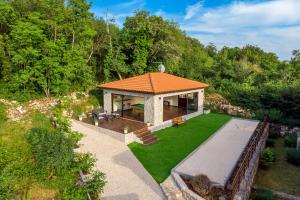 Zdjęcie z galerii obiektu Villa Lea & Tea w mieście Tinjan