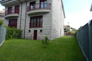 Imagen de la galería de Chalet Adosado Allariz, en Allariz