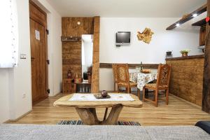 Χώρος καθιστικού στο Guest House Bunčić Rooms & Apartments