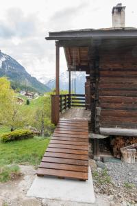 Landskap semula jadi dekat dengan chalet