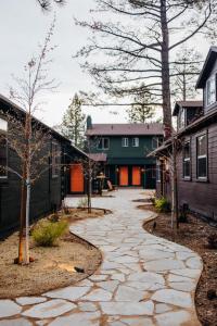 Galeriebild der Unterkunft Noon Lodge in Big Bear Lake