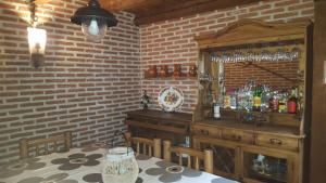 Nápoje v ubytování Casa Rural Refugio Los Perdigones