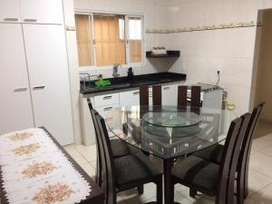 Kjøkken eller kjøkkenkrok på Casa Familiar em Campinas com 2 Quartos, 1 banheiro, 1 vaga para carro