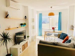 Zona d'estar a Apartamento Ático a 50 metros de la playa Will